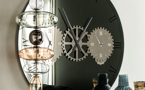 CATTELAN SPECCHIO TIMES